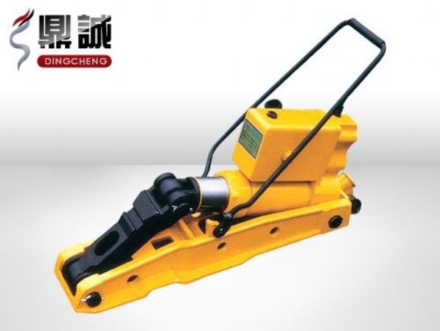 點(diǎn)擊查看詳細(xì)信息<br>標(biāo)題：液壓起撥道機(jī) 閱讀次數(shù)：4668