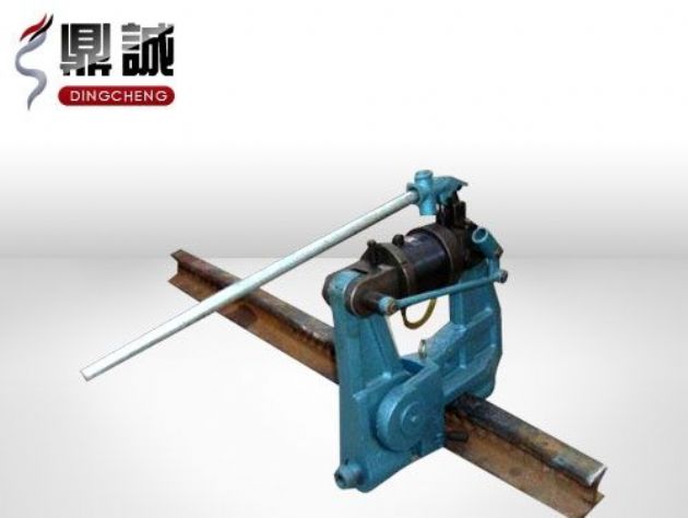 點擊查看詳細信息<br>標題：液壓鋼軌擠孔機 閱讀次數(shù)：4973